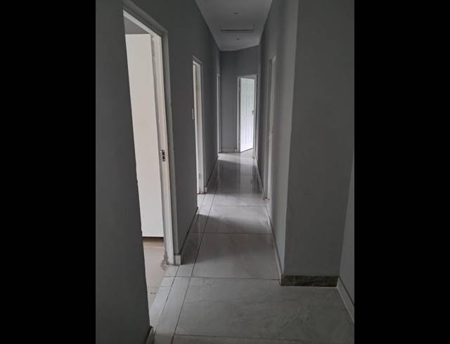 12 BEDROOM HOUSE FOR SALE IN BEREA WEST